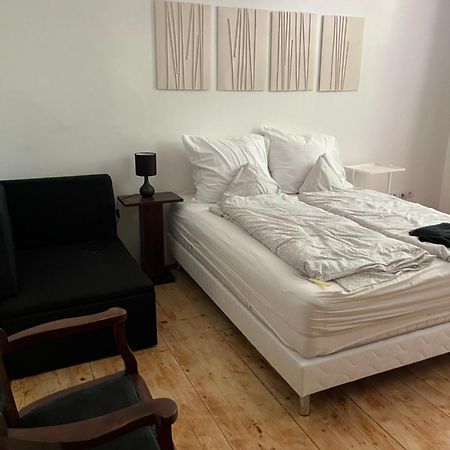 Utcara Nyilo Apartman Vac Luaran gambar
