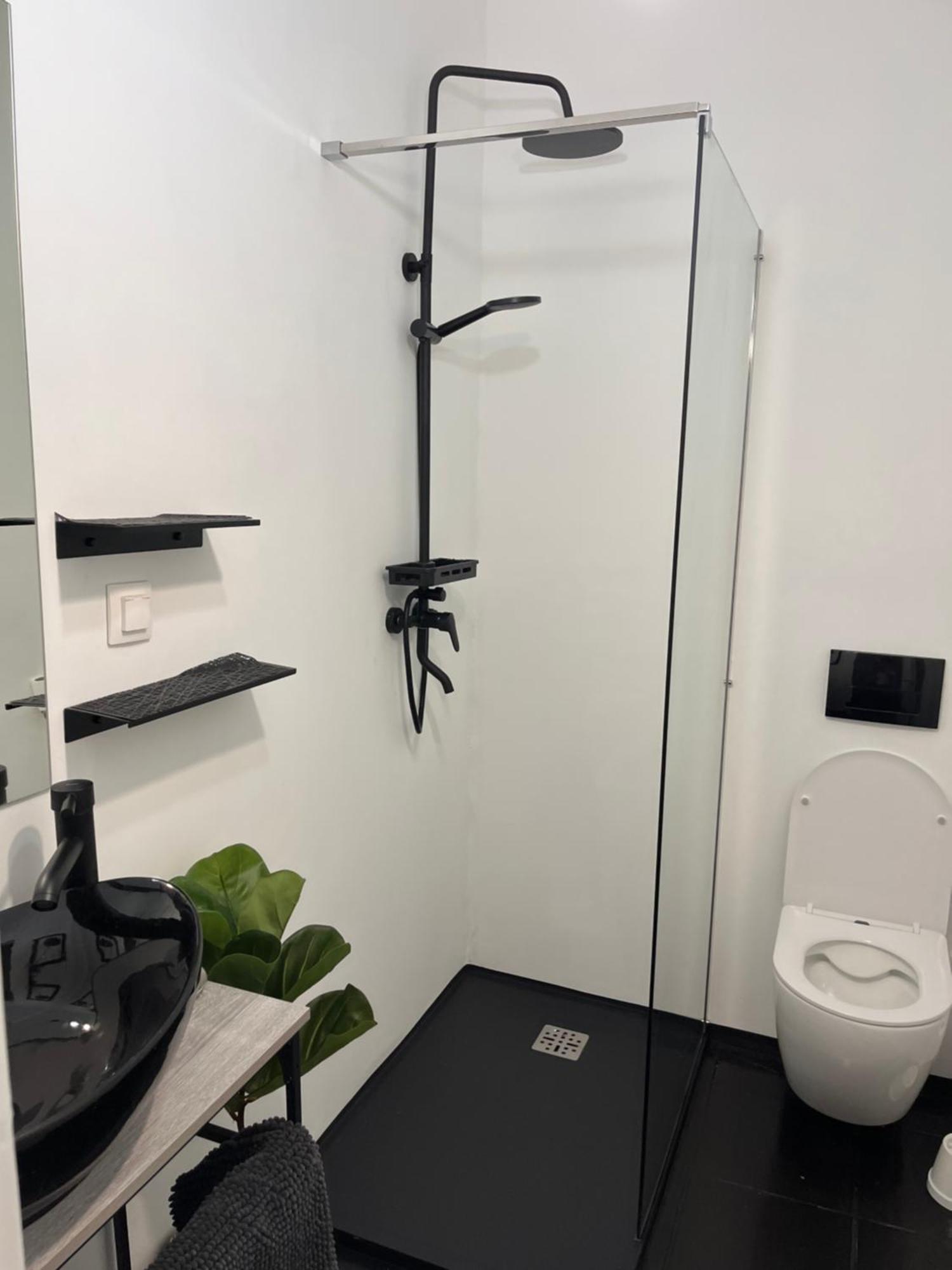 Utcara Nyilo Apartman Vac Luaran gambar