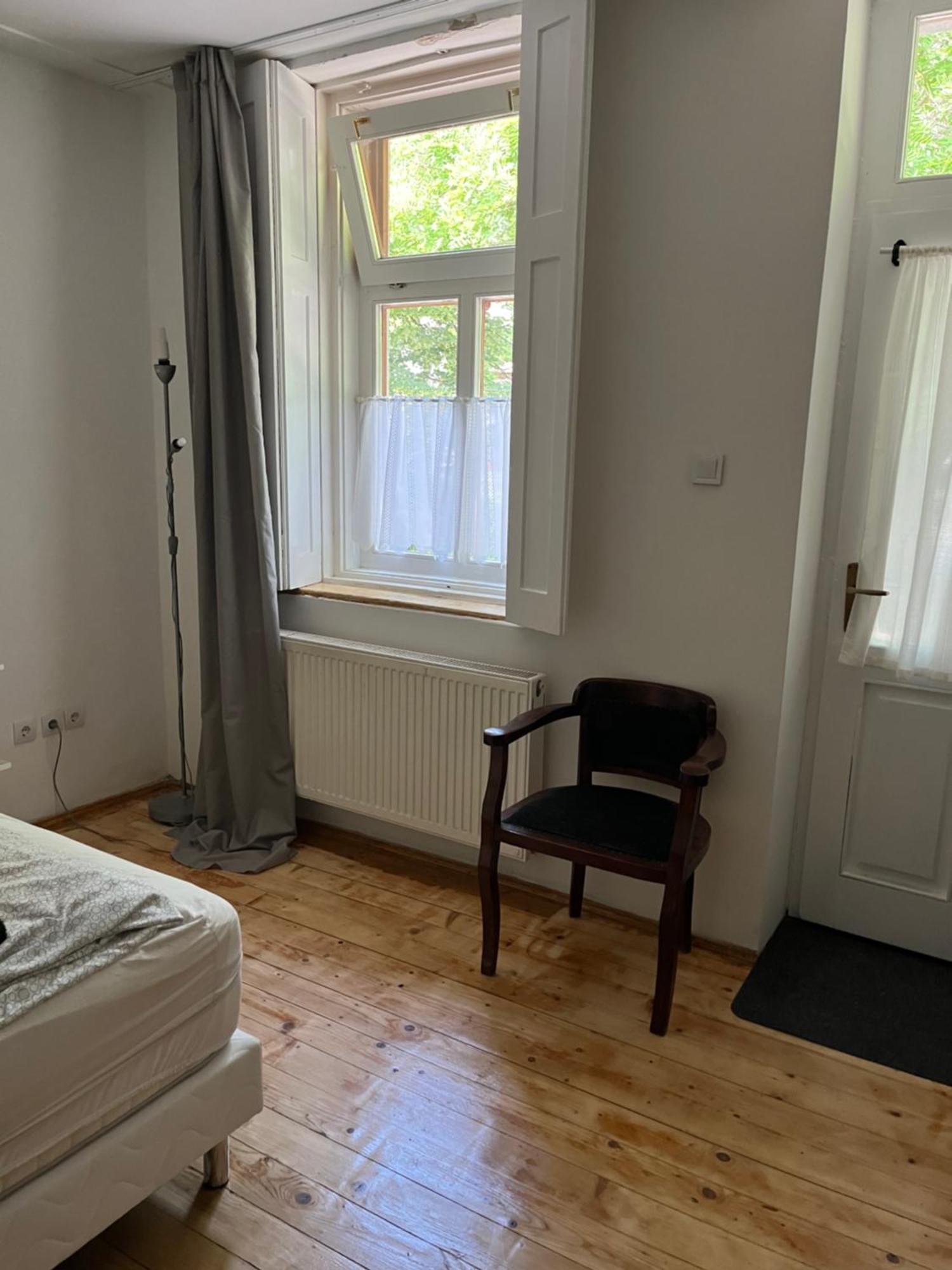 Utcara Nyilo Apartman Vac Luaran gambar
